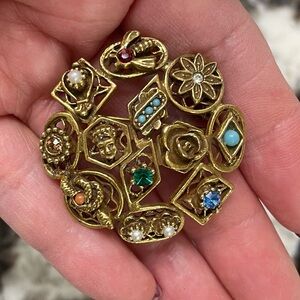 Vintage Goldette Gold-Tone Multi-Stone Figural Charm Circular Brooch 1.5”